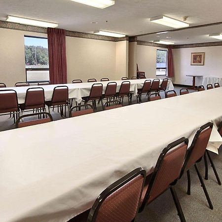 Ramada By Wyndham Strasburg Dover Eksteriør bilde